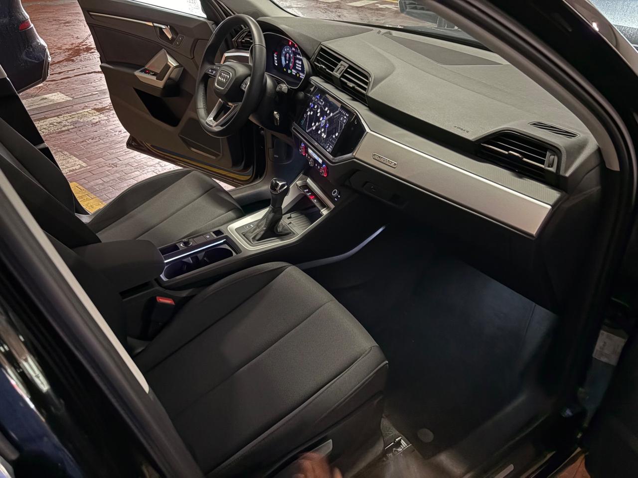 Audi Q3 40 TFSI quattro S tronic Business Advanced