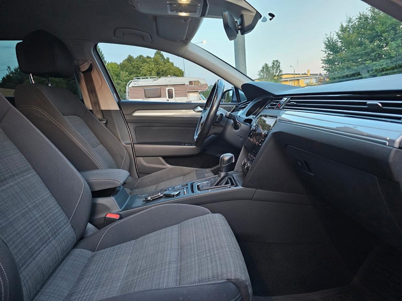 Volkswagen Passat Variant 2.0 TDI 150cv DSG Business*Navi*Euro6*