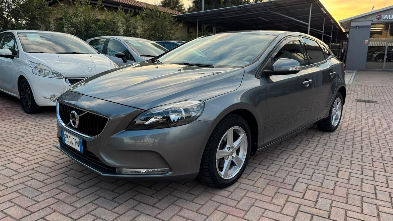 Volvo V40 D2 Business