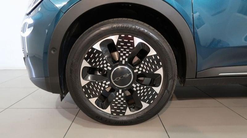 FIAT 600 600 1.2 hybrid La Prima 110cv auto