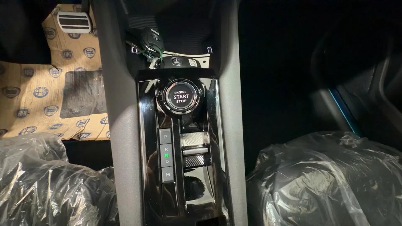 Alfa Romeo Junior 1.2 145 CV Hybrid eDCT6 Speciale KM0