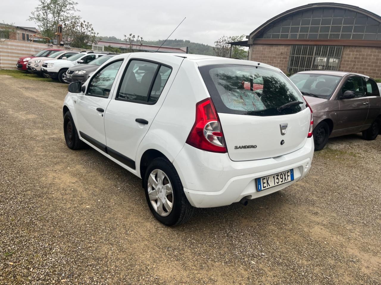 Dacia Sandero 1.2 16V Lauréate 2011 121.000 KM