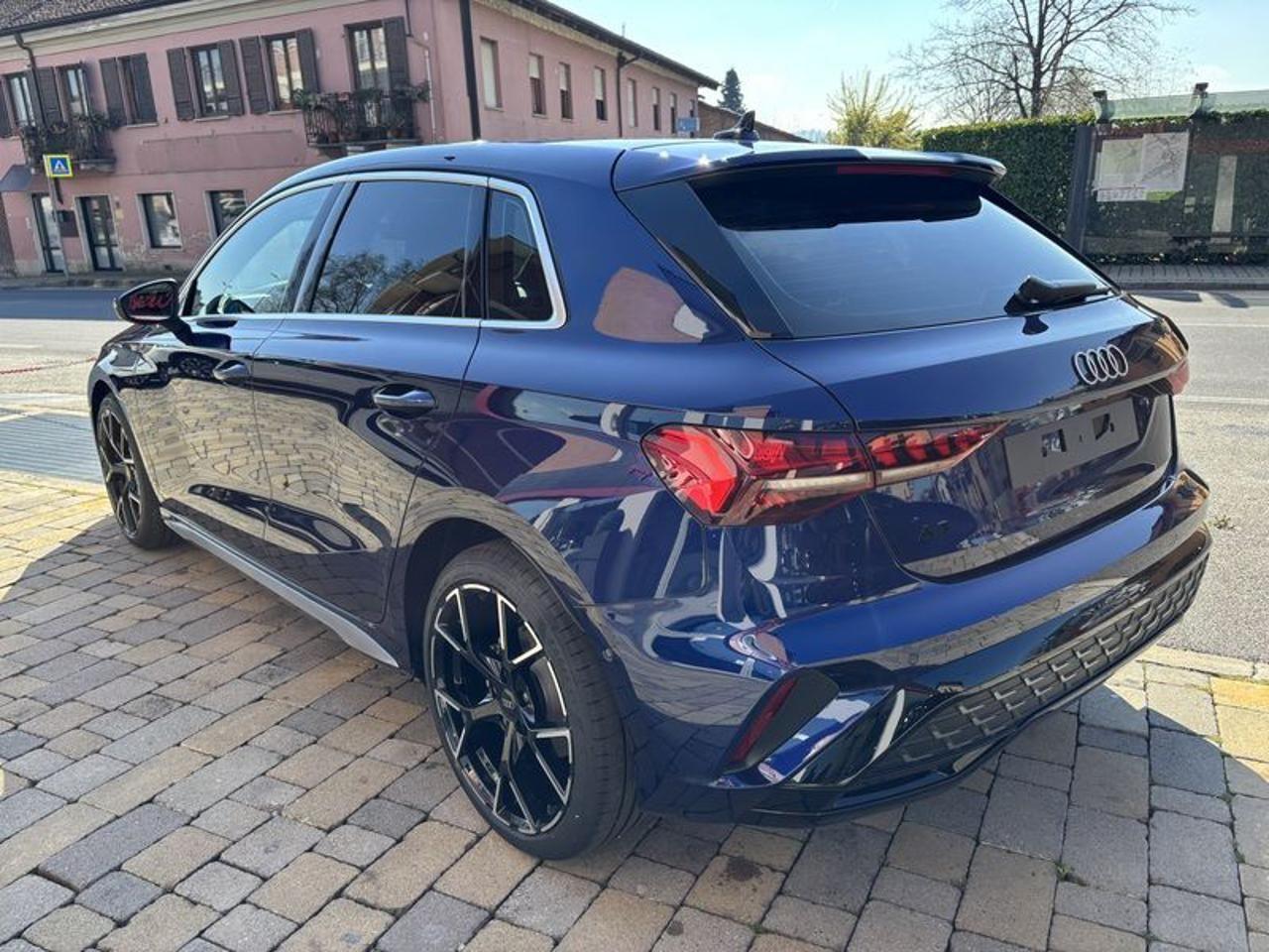 Audi A3 SPB TFSI 110 kW S tronic S line edition MATRIX