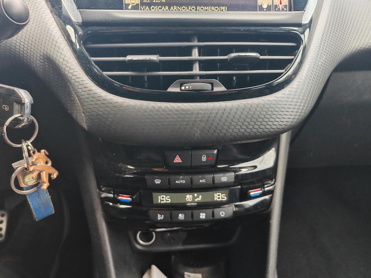 Peugeot 208 BlueHDi 5 porte GT Line Incidentata/Sinistrata