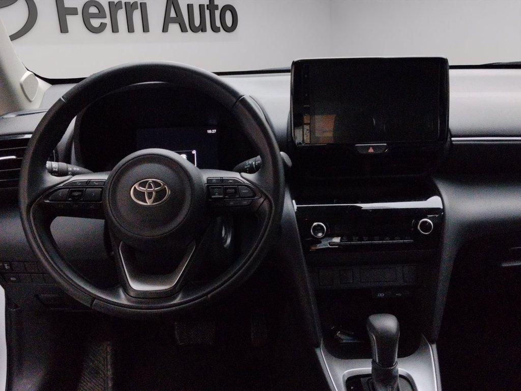 TOYOTA Yaris cross 1.5h active fwd 115cv e-cvt del 2025