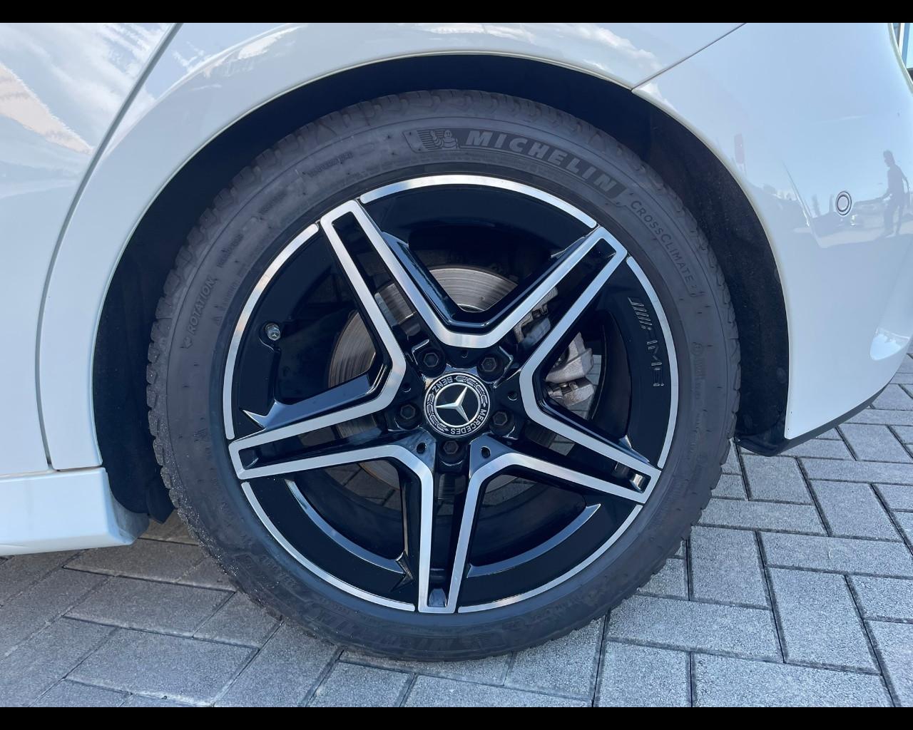 Mercedes-Benz A 200 Premium auto