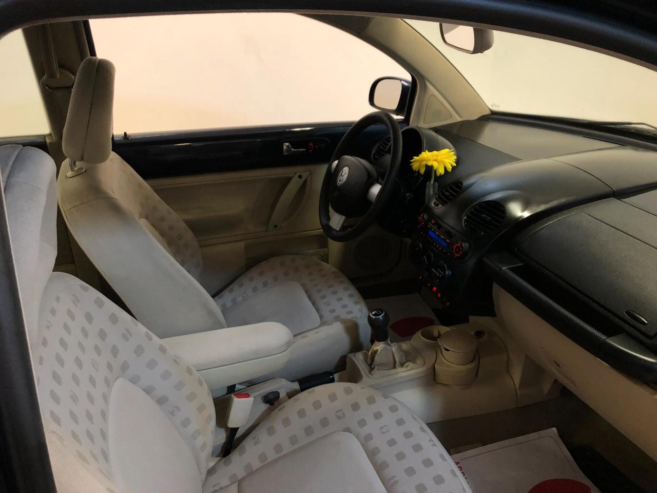 Volkswagen New Beetle 1.6 GPL FULL DISTRIBUZIONE TAGLIANDATA NEOPATENTATI