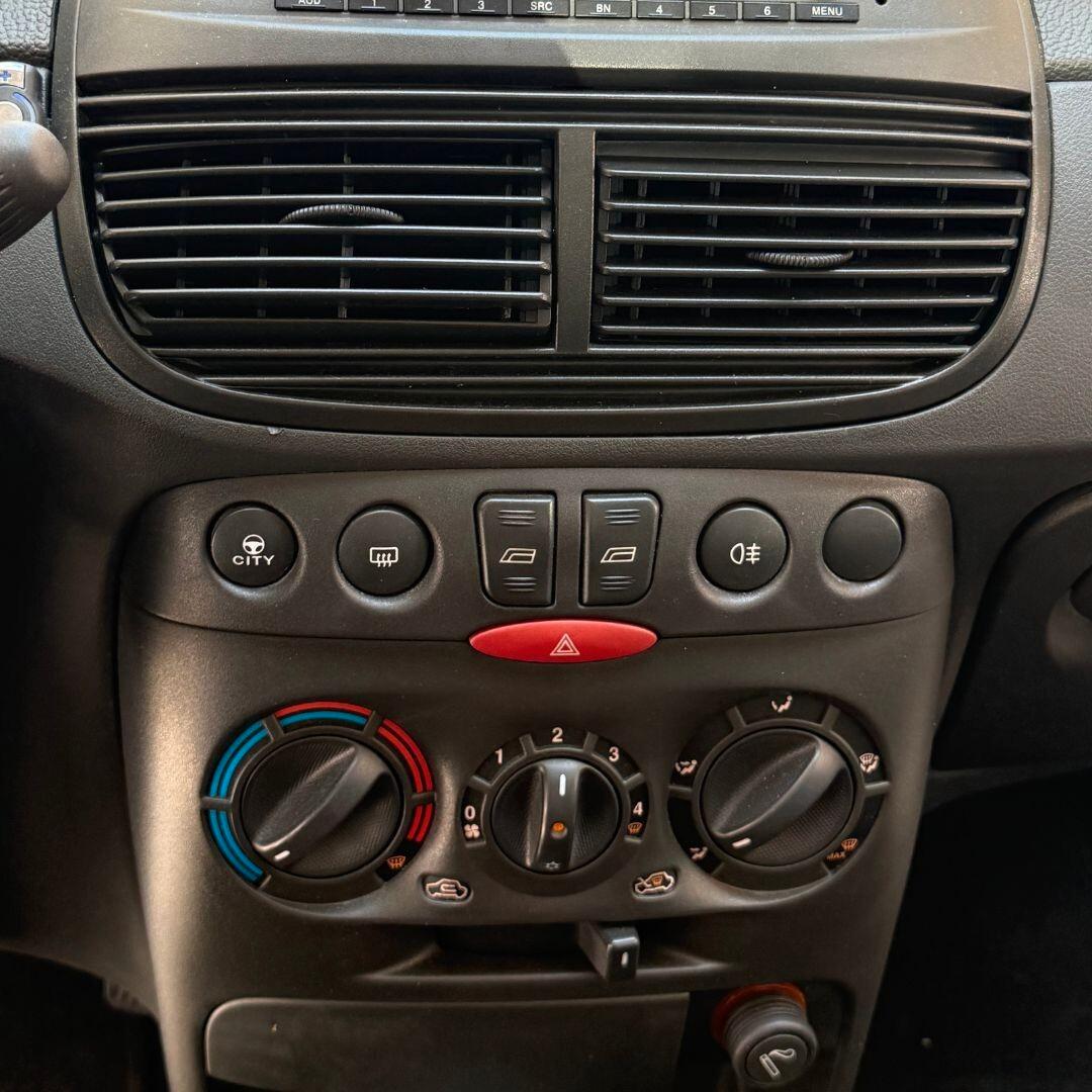 Fiat Punto 1.2 5 porte Active Natural Power