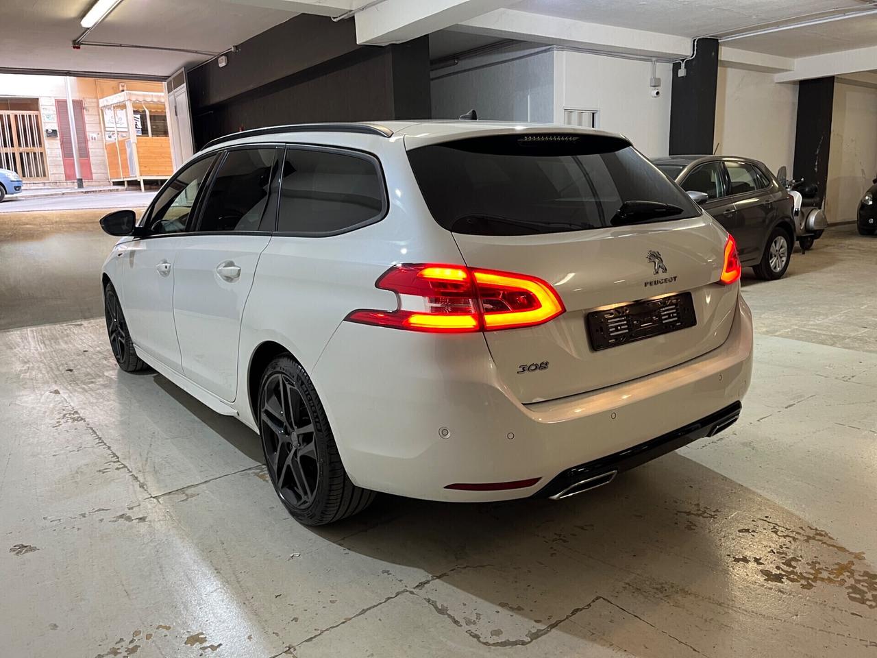 Peugeot 308 BlueHDi 130 S&S EAT8 GT Pack