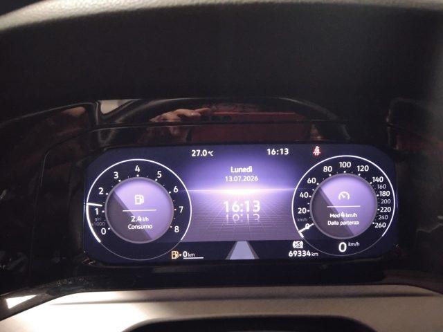 VOLKSWAGEN Golf 1.0 TSI EVO Life 17" C/GRIMALDI SPECIAL DAY