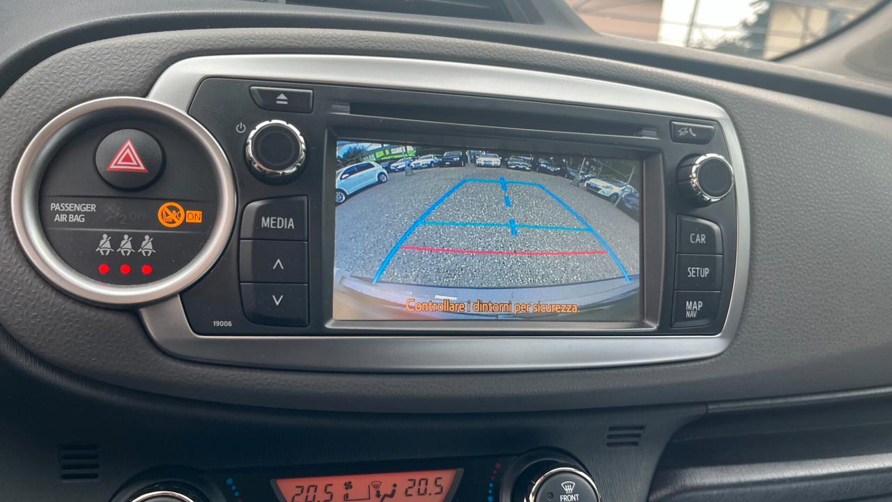 Toyota Yaris 1.0 5 porte neopatentati