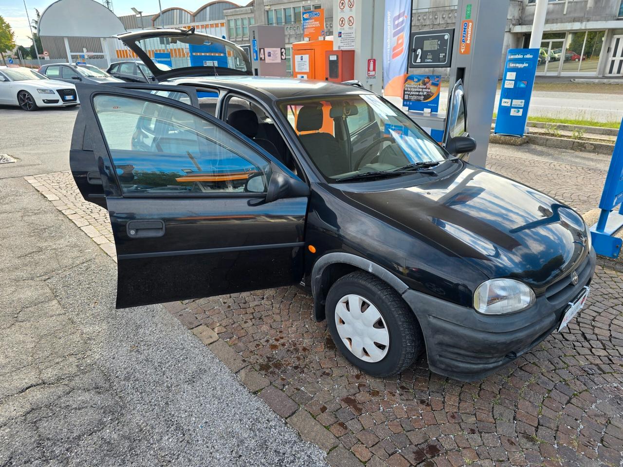 Opel Corsa 1.2i cat 5 porte con 242.000km NEOPATENTATI ok