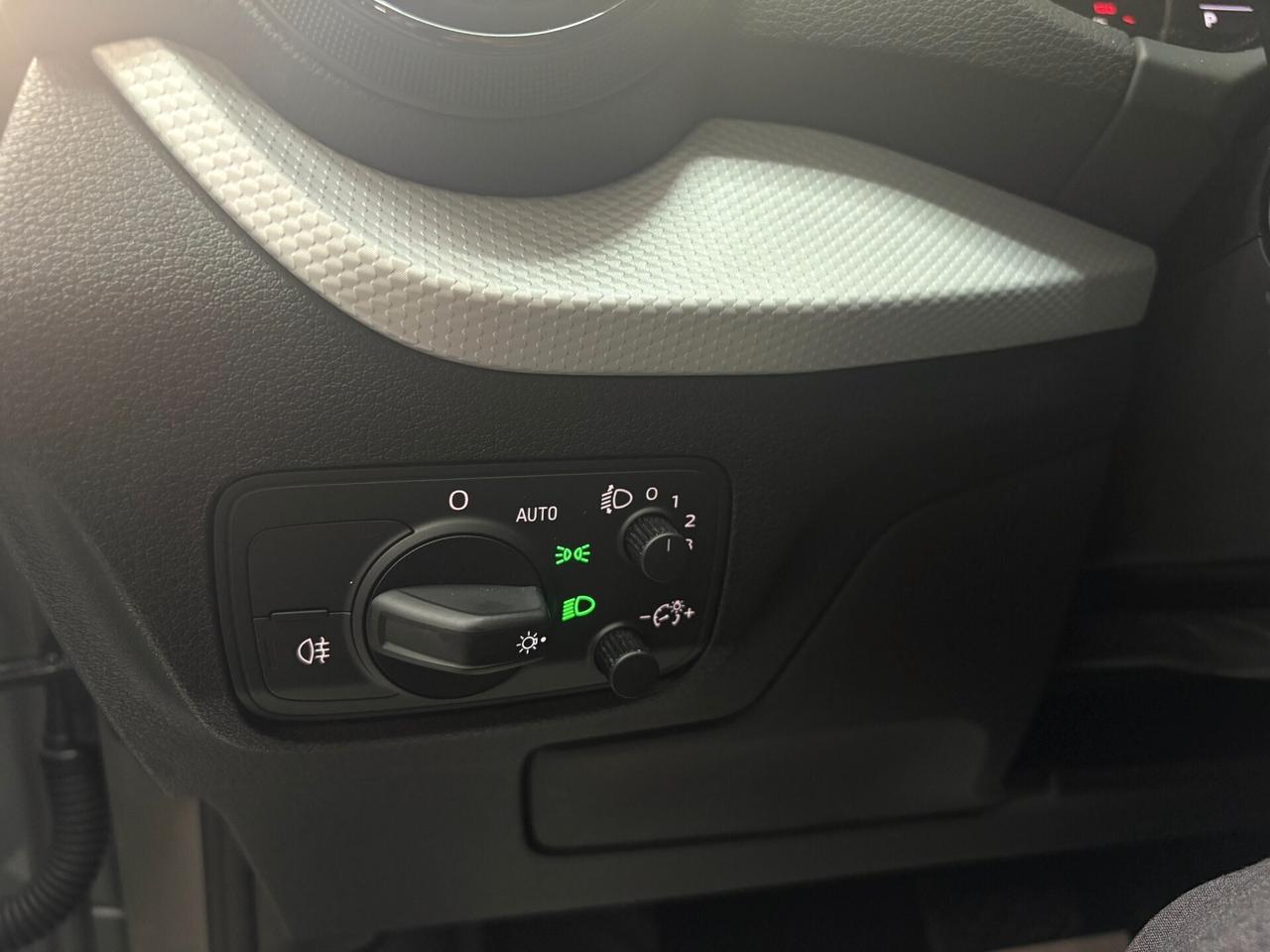 Audi Q2 1.6 TDI 116cv S-Tronic Automatica Design ITALIANA