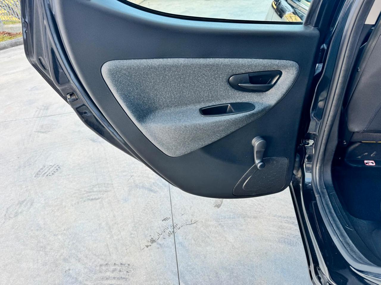 Ypsilon 1.0 FireFly 5 porte S&S Hybrid Silver