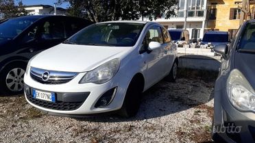 Opel Corsa 1.2 85CV 3 gas va. Sempre ok patentati