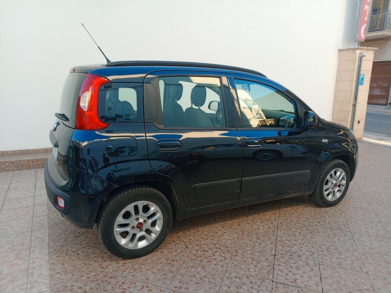 Fiat Panda 1.2 Connected by Wind