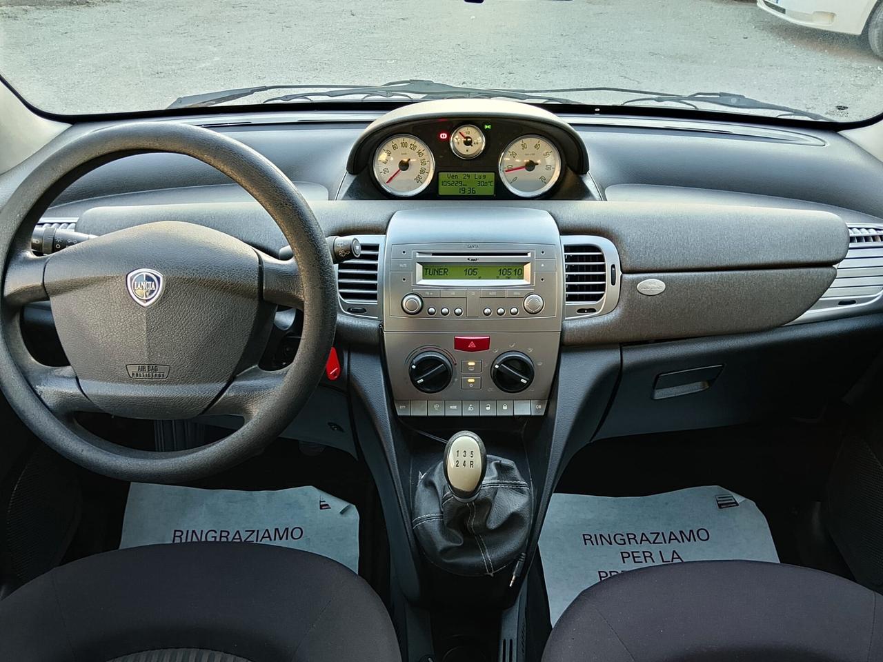 Lancia Ypsilon 1.2 Oro PARI AL NUOVO LEGGI