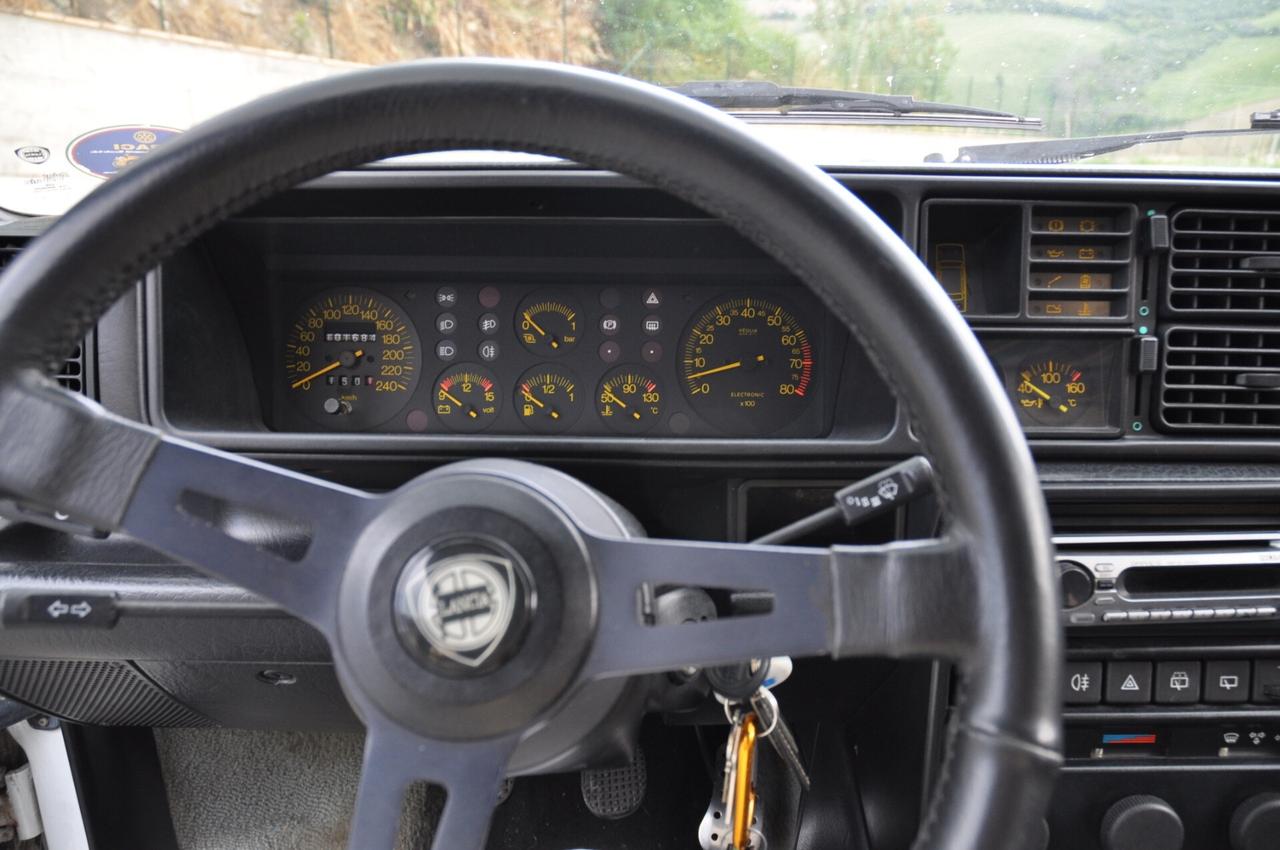 Lancia Delta 2.0i.e. turbo HF integrale 8V (ASI TARGA ORO)