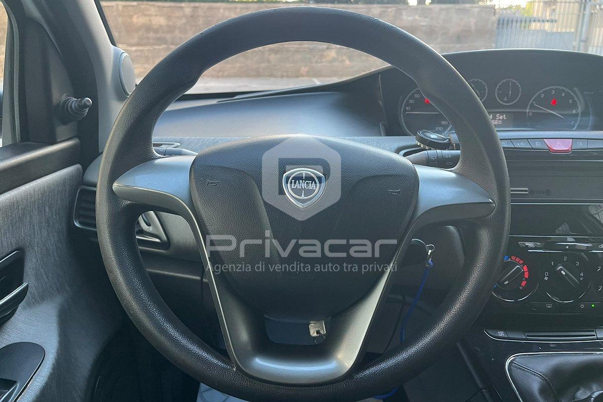 LANCIA Ypsilon 1.2 69 CV 5 porte Silver