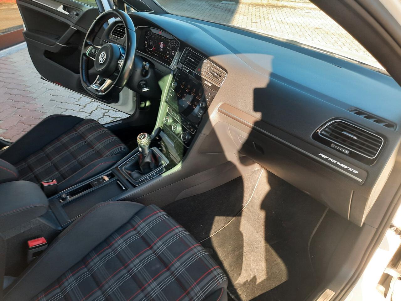 Volkswagen Golf GTI PERFORMANCE 18" FULL LED SENS PARK TASTO MODE VETRI SCURI FRENI POTENZIATI FORATI CONTO VENDITA