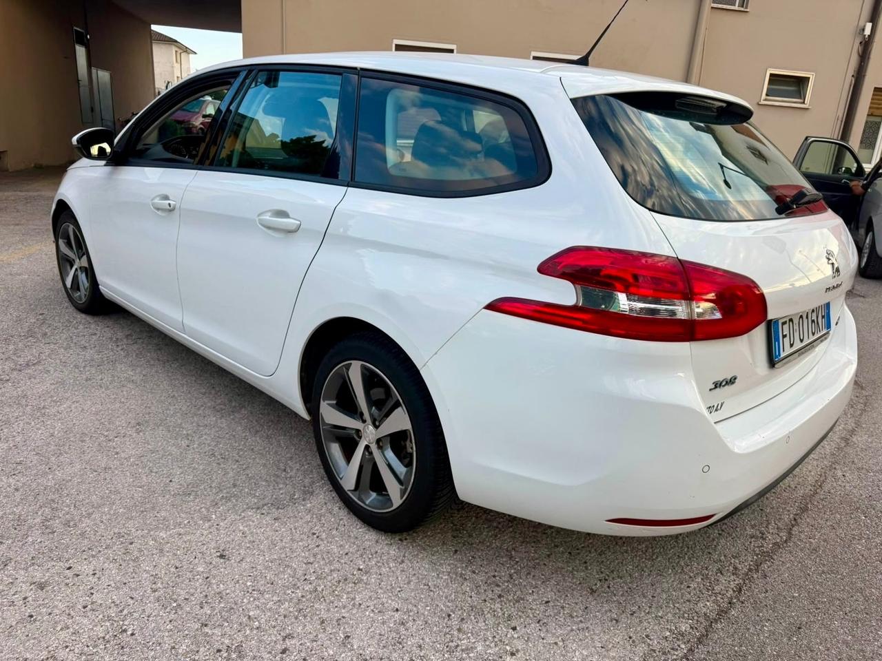Peugeot 308 BlueHDi 120 S&S EAT6 GT Line