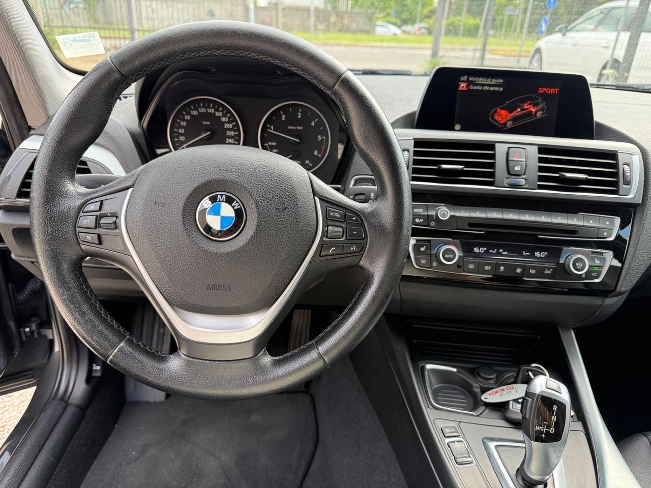 Bmw 120 120d xDrive 5p. Urban