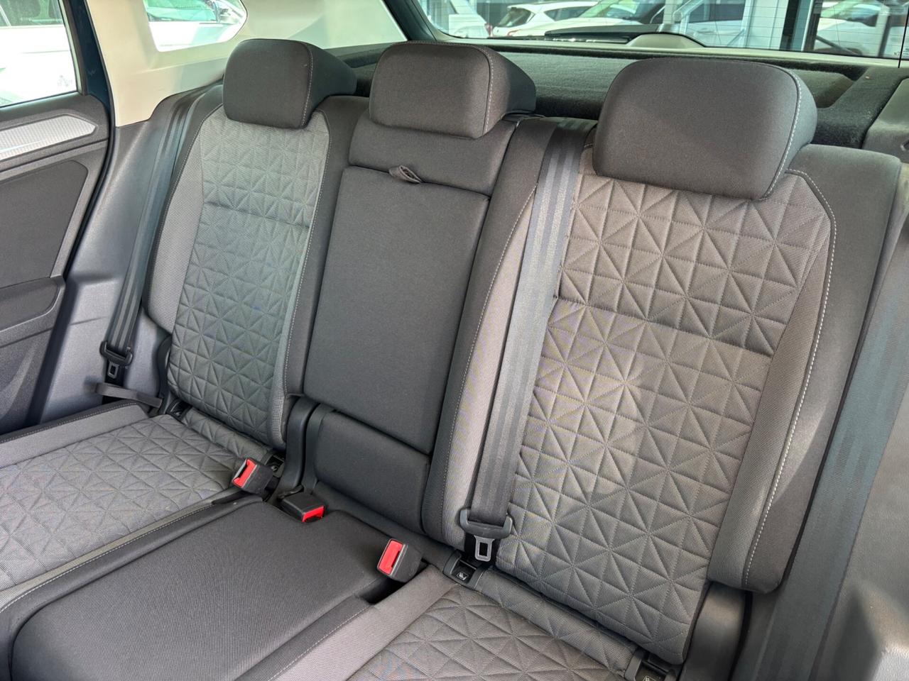 Volkswagen Tiguan 2.0 TDI 150 CV SCR DSG R-Line