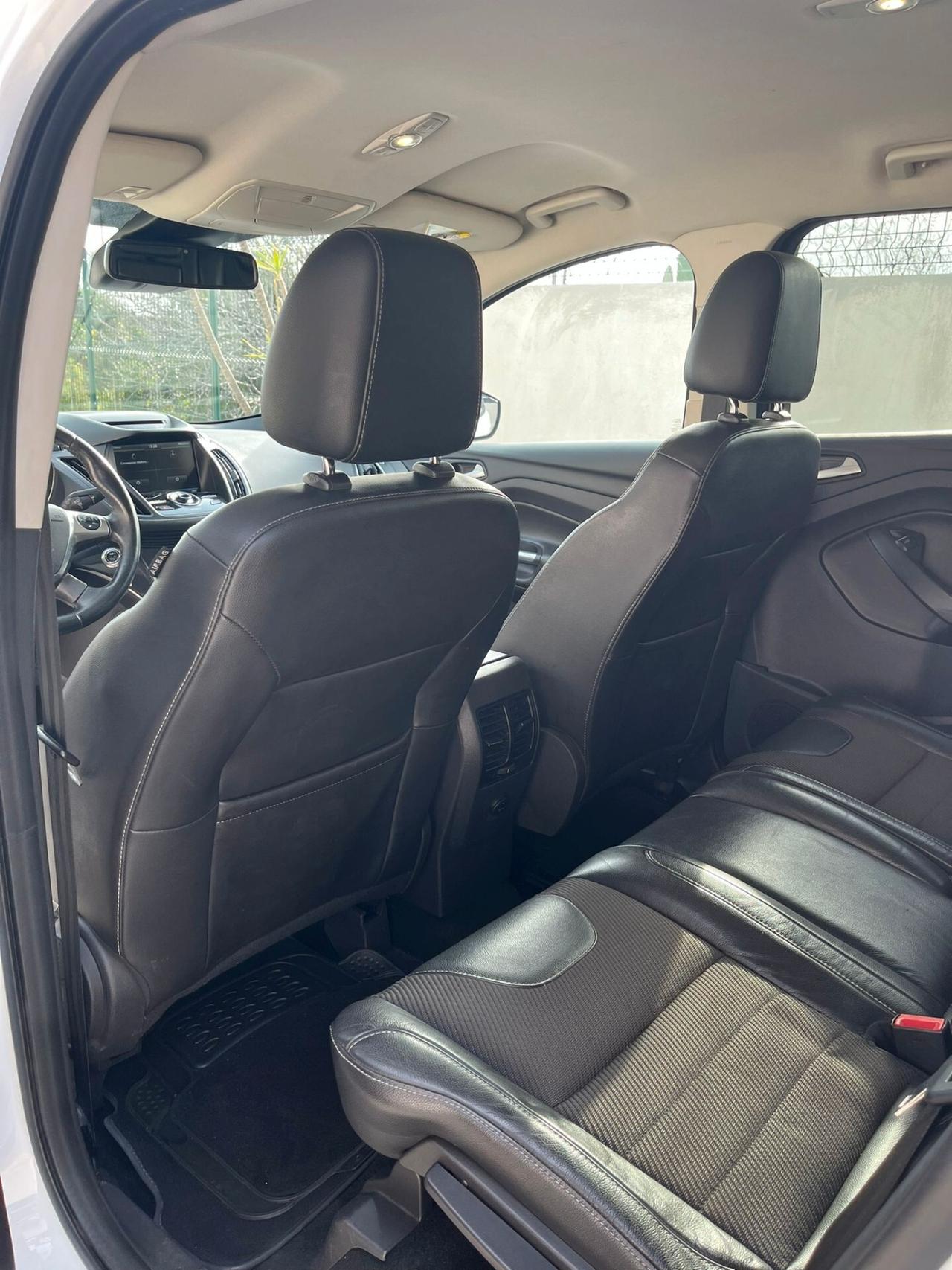 Ford Kuga 2.0 TDCI 120 CV S&S 2WD Titanium