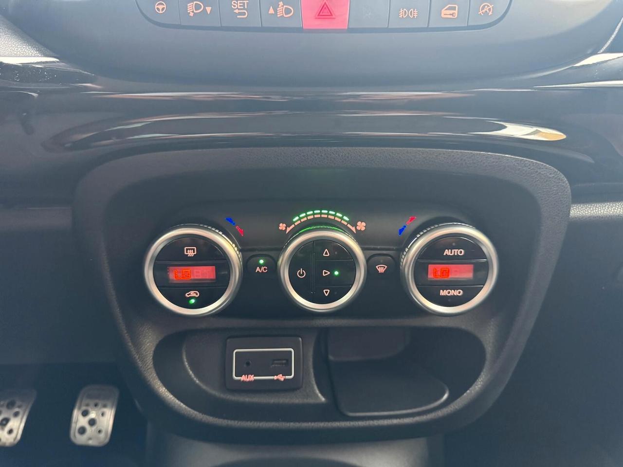 FIAT 500L 1.6 Multijet 120cv TREKKING NEOPATENTATI