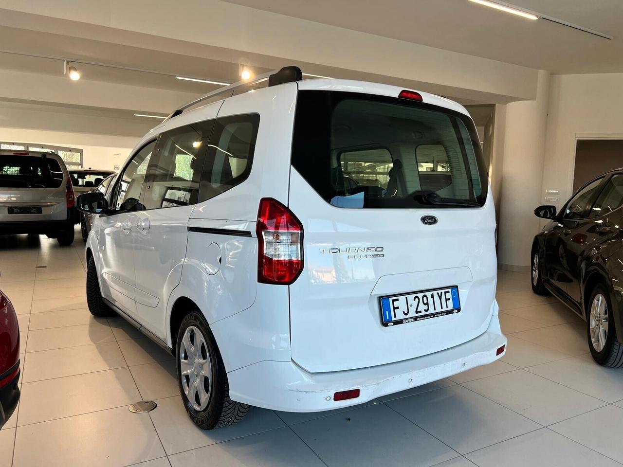 Ford Tourneo Courier 1.5 TDCI 75 CV Plus