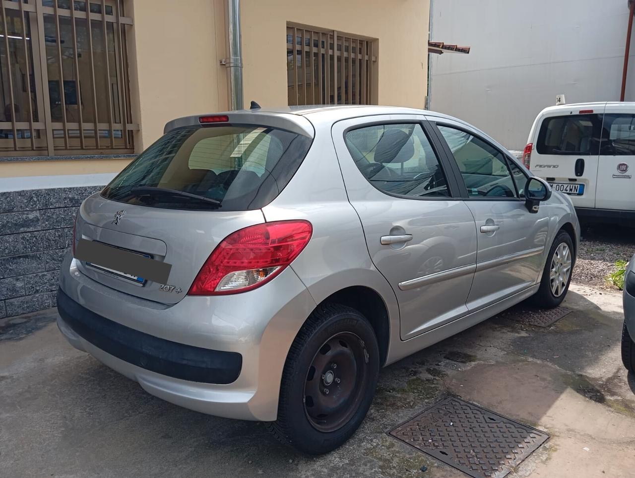 Peugeot 207 Plus 1.4 HDi 70CV 5 porte
