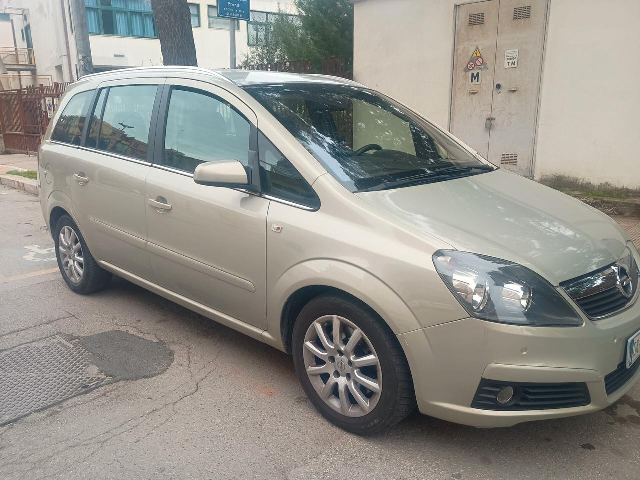 Opel Zafira 1.9 CDTI 120CV Cosmo