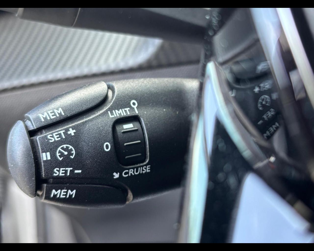PEUGEOT 208 1.2 puretech Active Pack 75cv PREZZO REALE NESSUN VINCOLO