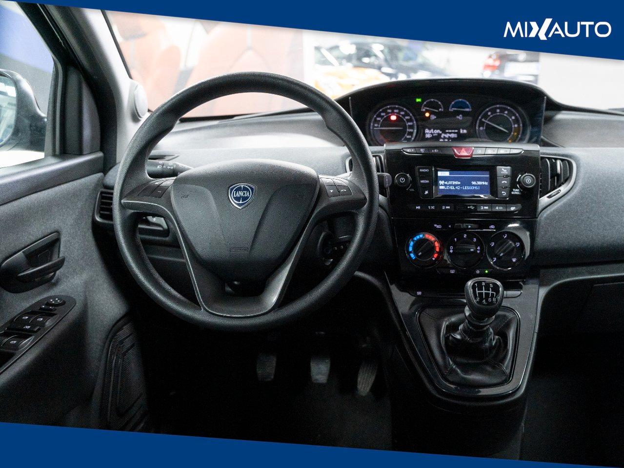 Lancia Ypsilon 1.0 Firefly Hybrid Silver 70CV 5 Porte