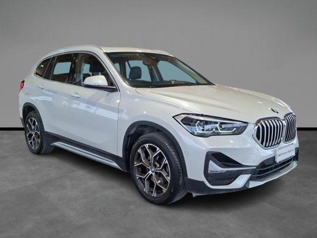 BMW X1 sDrive18i xLine Aut. + Tetto apr.