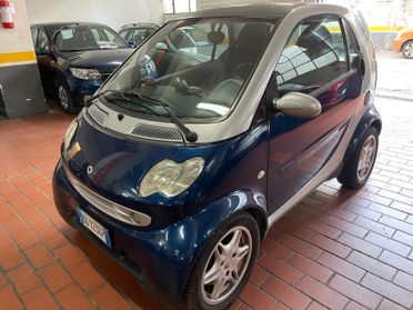 Smart 700 city-coupé pure (45 kW)