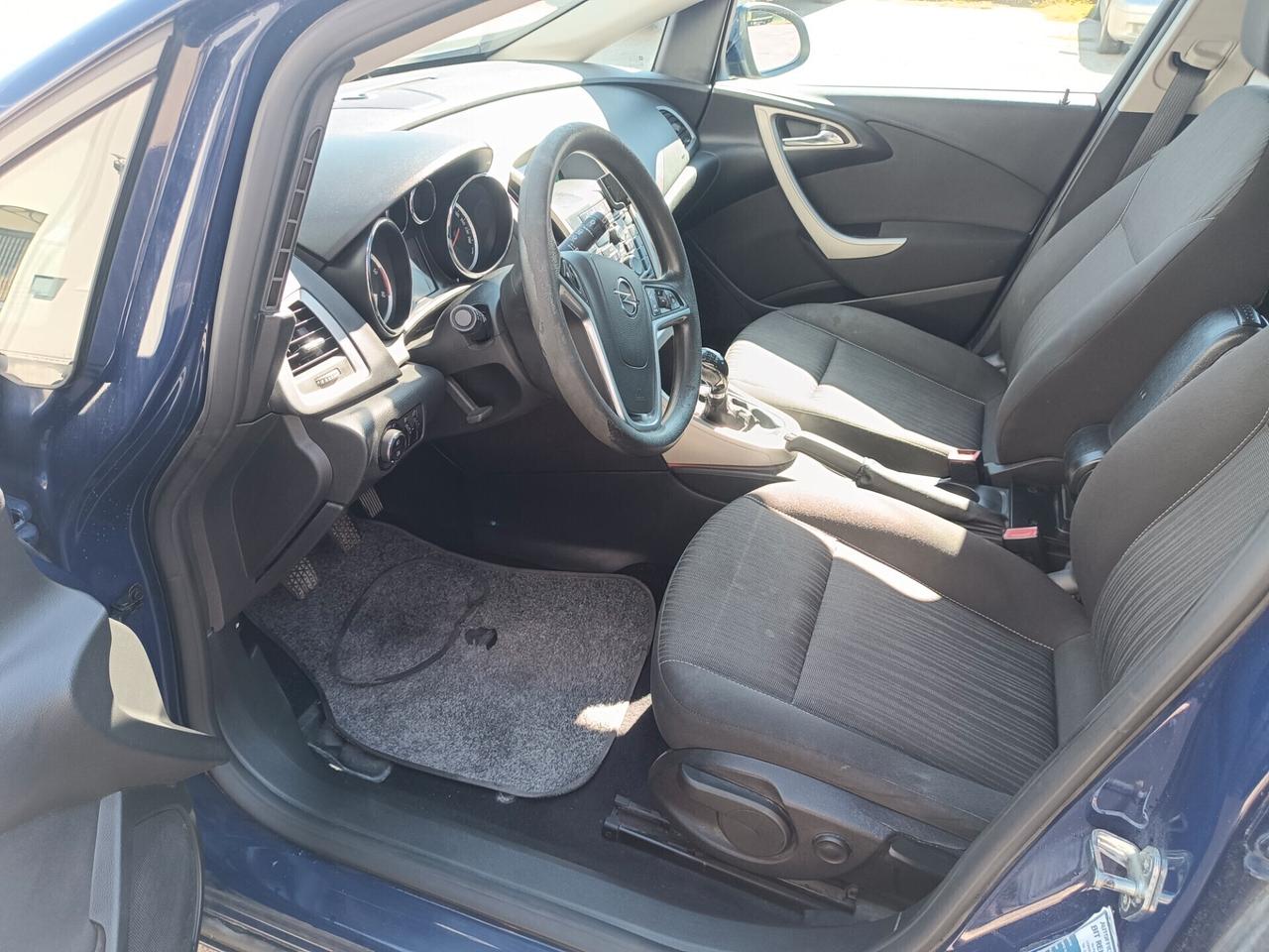 Astra 1.7 CDTI 110CV Sports Tourer Elective