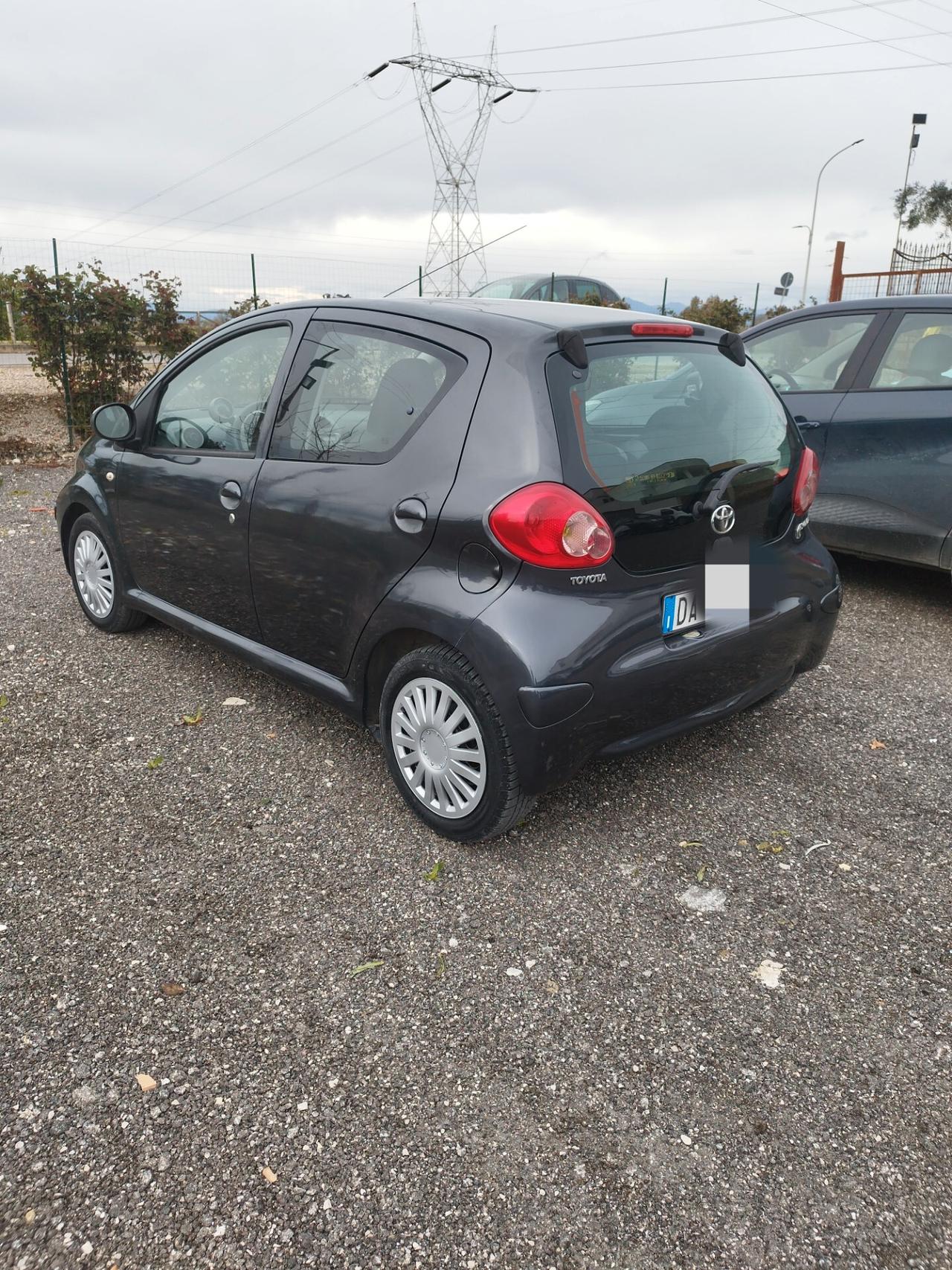 Toyota Aygo 1.0 12V VVT-i 5 porte Sol