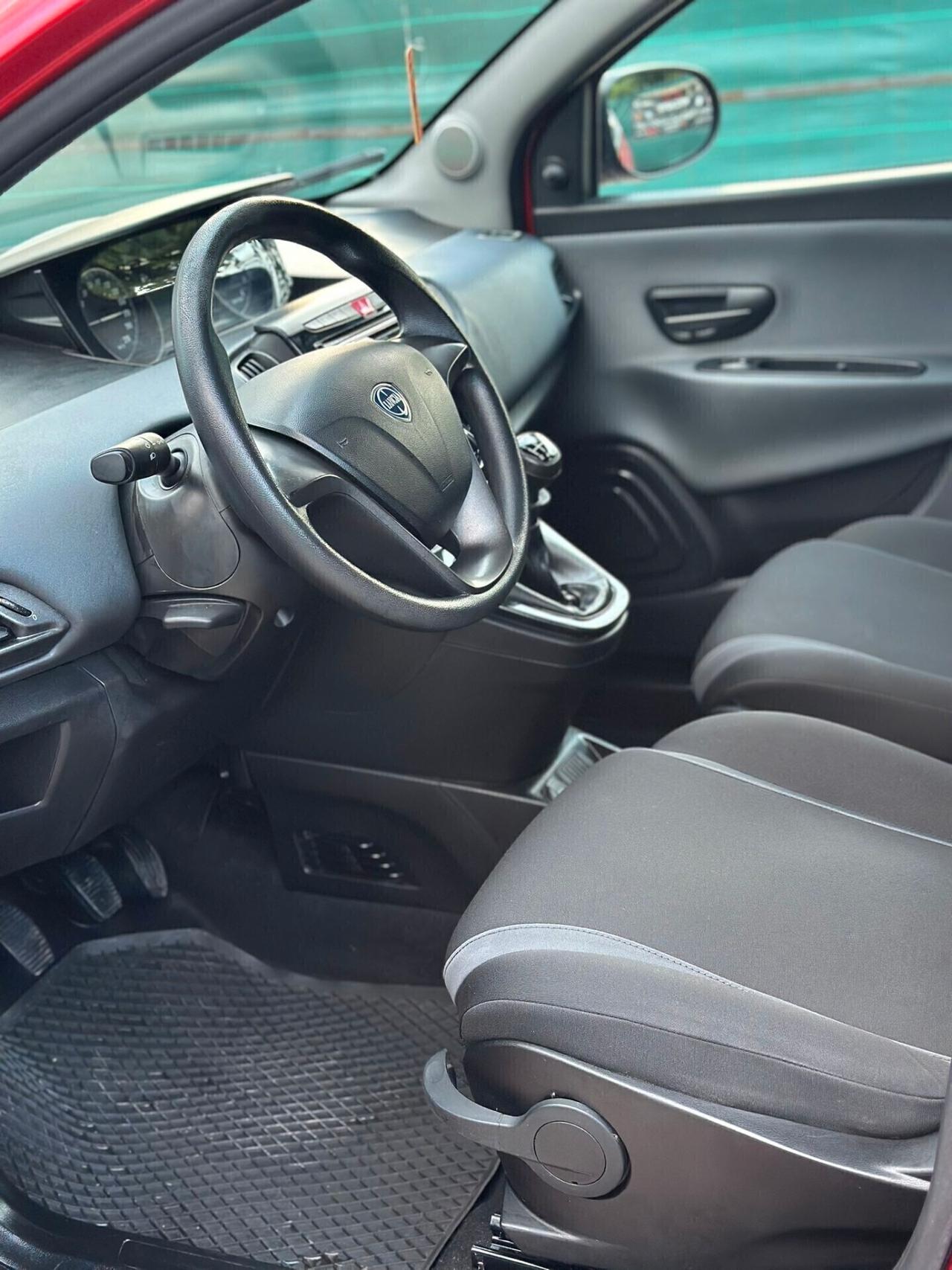 Lancia Ypsilon ANNO 2019 1.2 ECOCHIC GPL DI SERIE