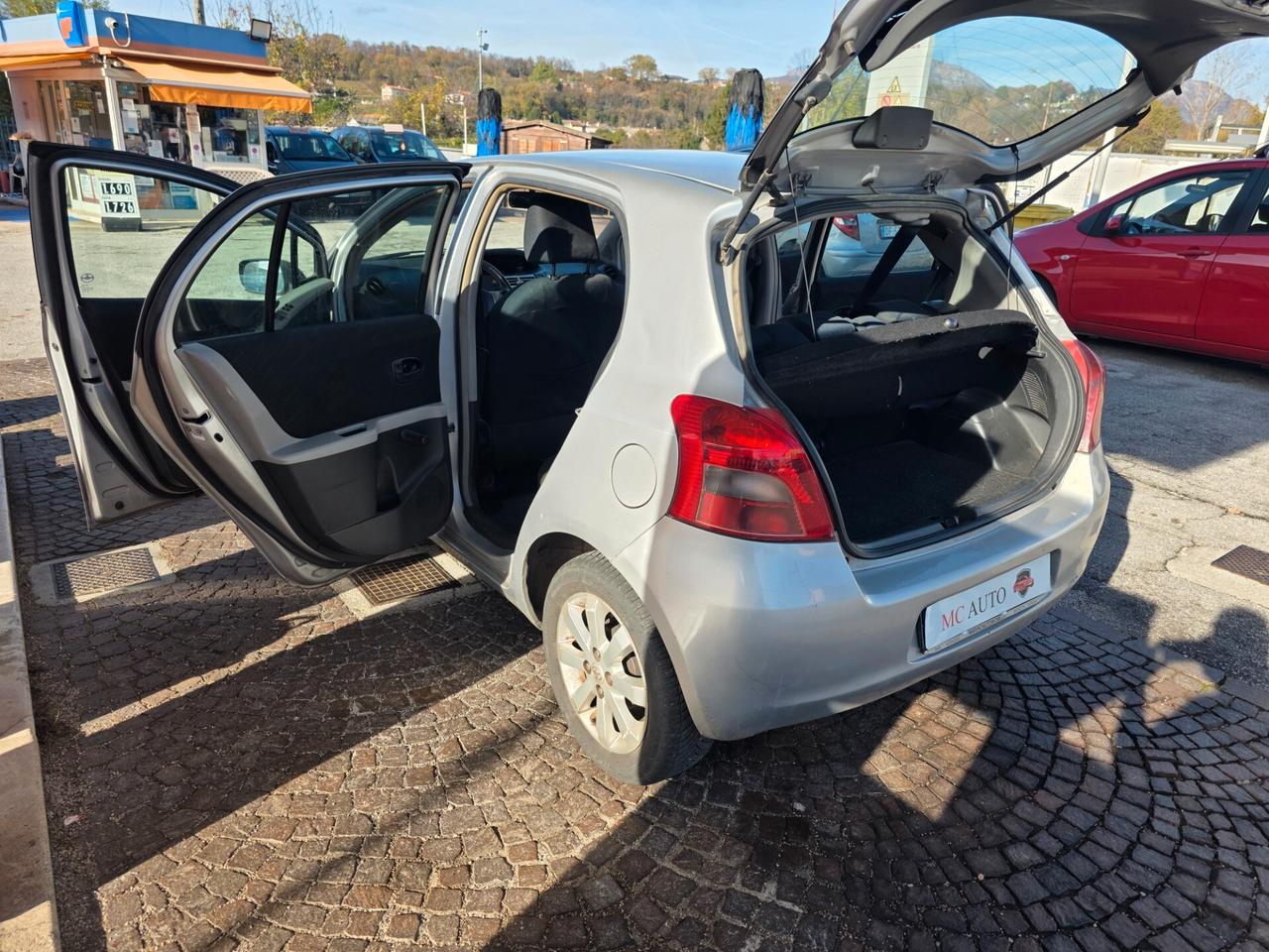 Toyota Yaris 1.4 D-4D 5porte con 254.000km Neopatentati ok