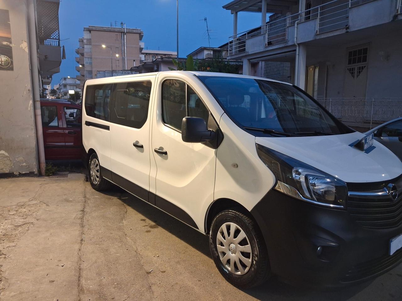 Opel Vivaro 29 1.6 CDTI 120CV 9 posti 2019 Gancio