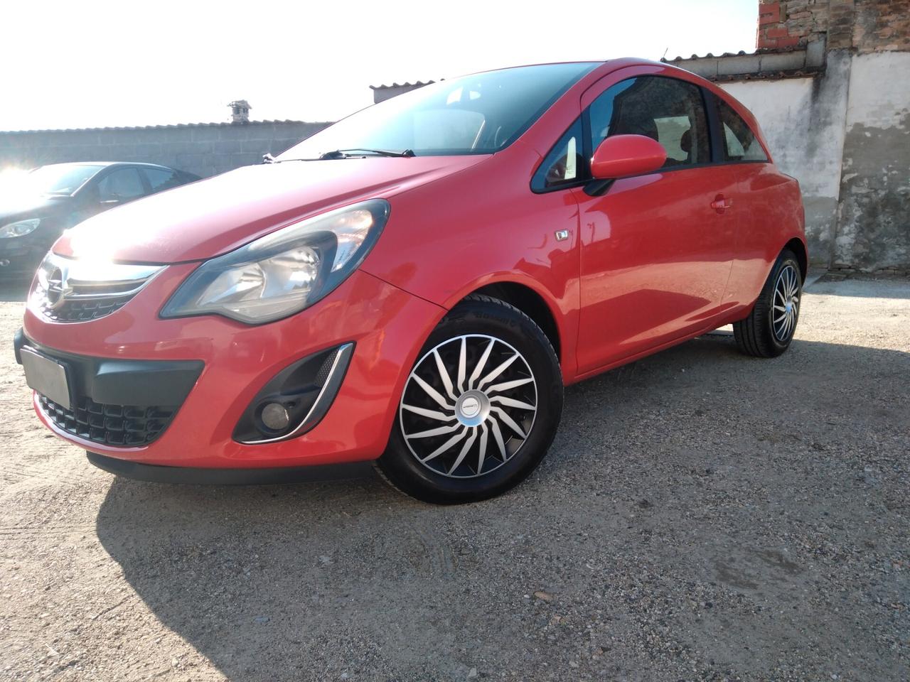 Opel Corsa 1.0 12V 65cv 3 porte Edition x neopatentati