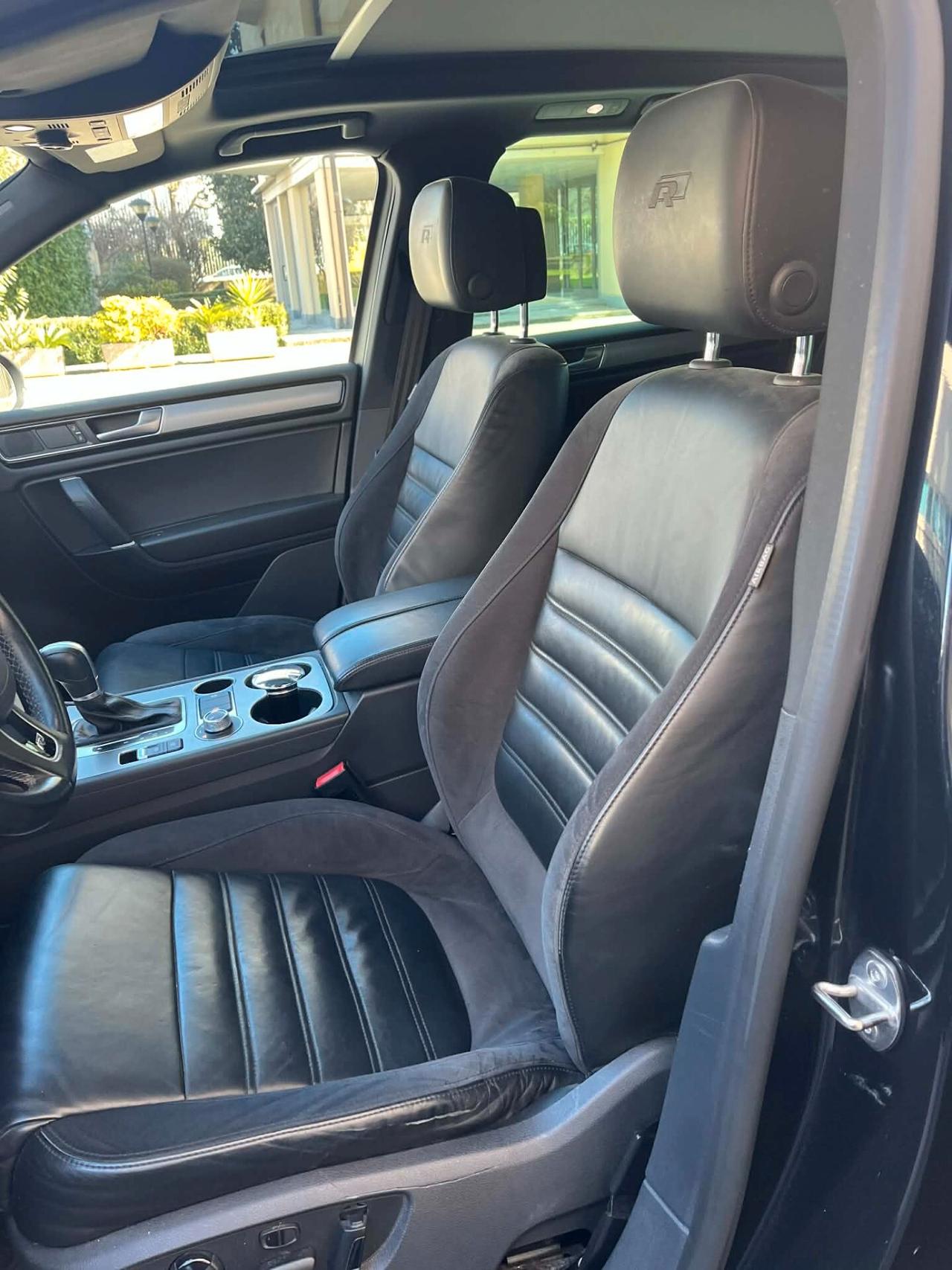 Volkswagen Touareg 3.0 TDI 204 CV tiptronic R-Line imm. 11/2017