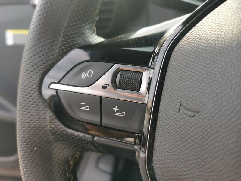 Peugeot 2008 2008 PureTech 130 S&S GT