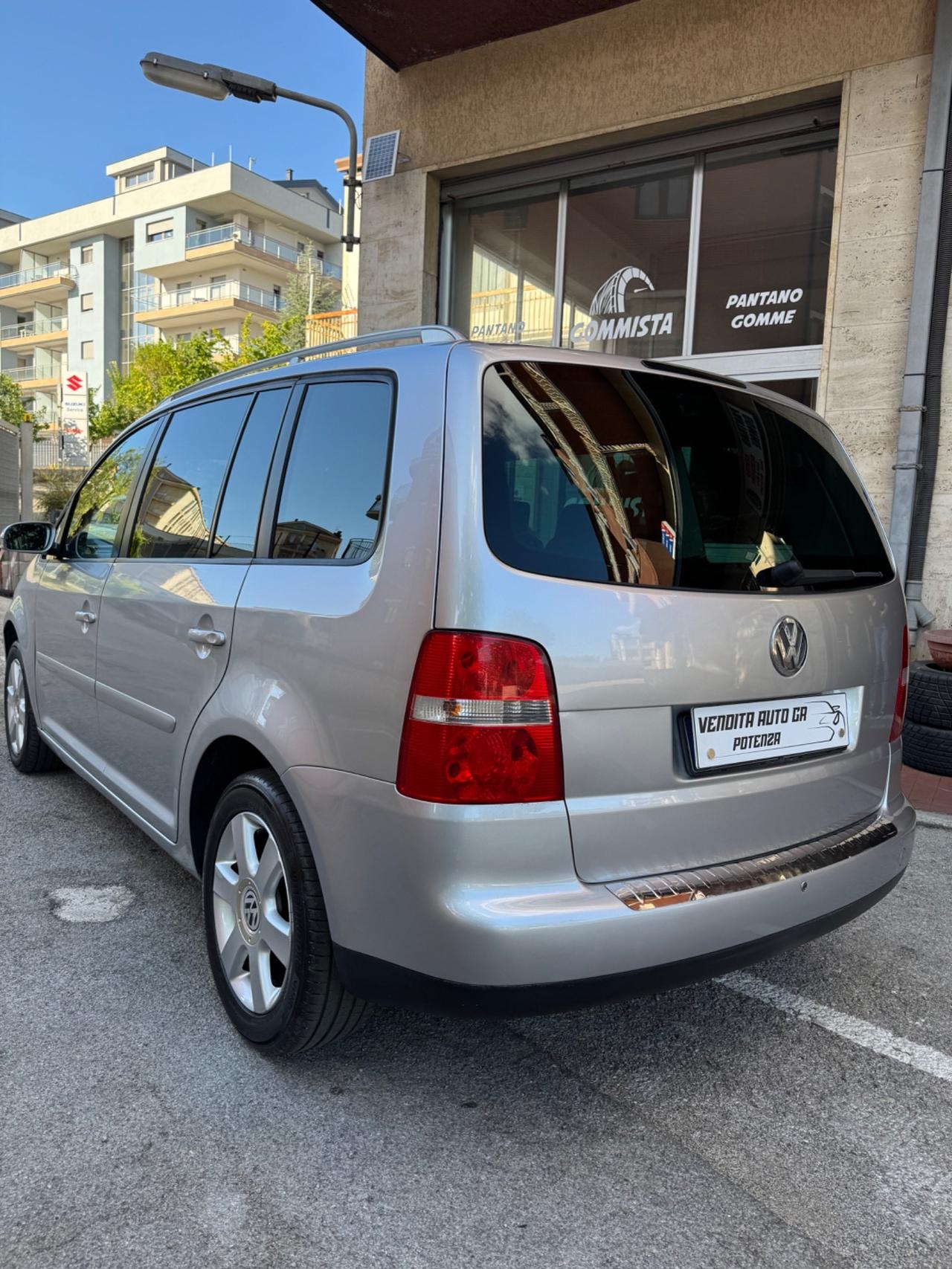 Volkswagen Touran 2.0 TDI 136CV Highline