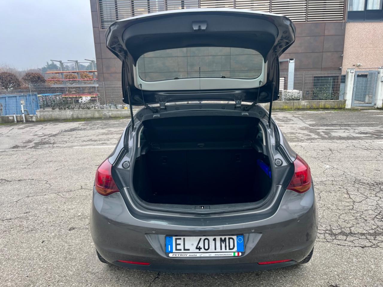 Opel Astra 1.7cdti 2011 109.000km cinghia/tagliando appena fatti