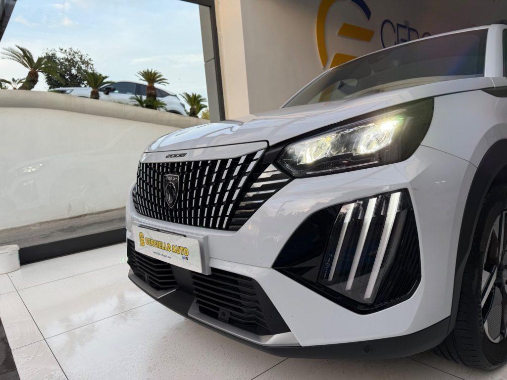 Peugeot 2008 PureTech 100 S&S Allure da €199,00 mensili