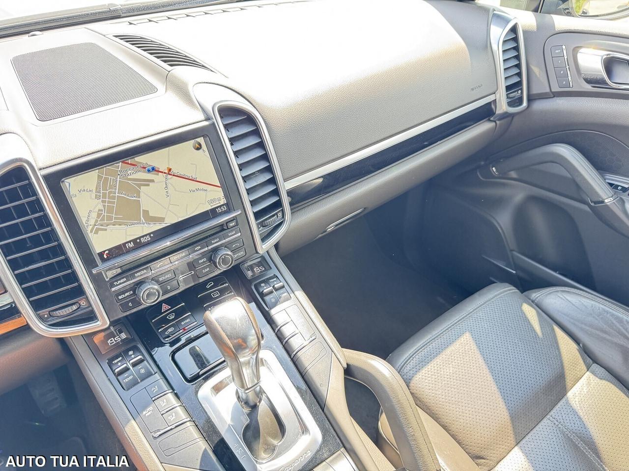 PORSCHE CAYENNE DIESEL NAVI PASM LED