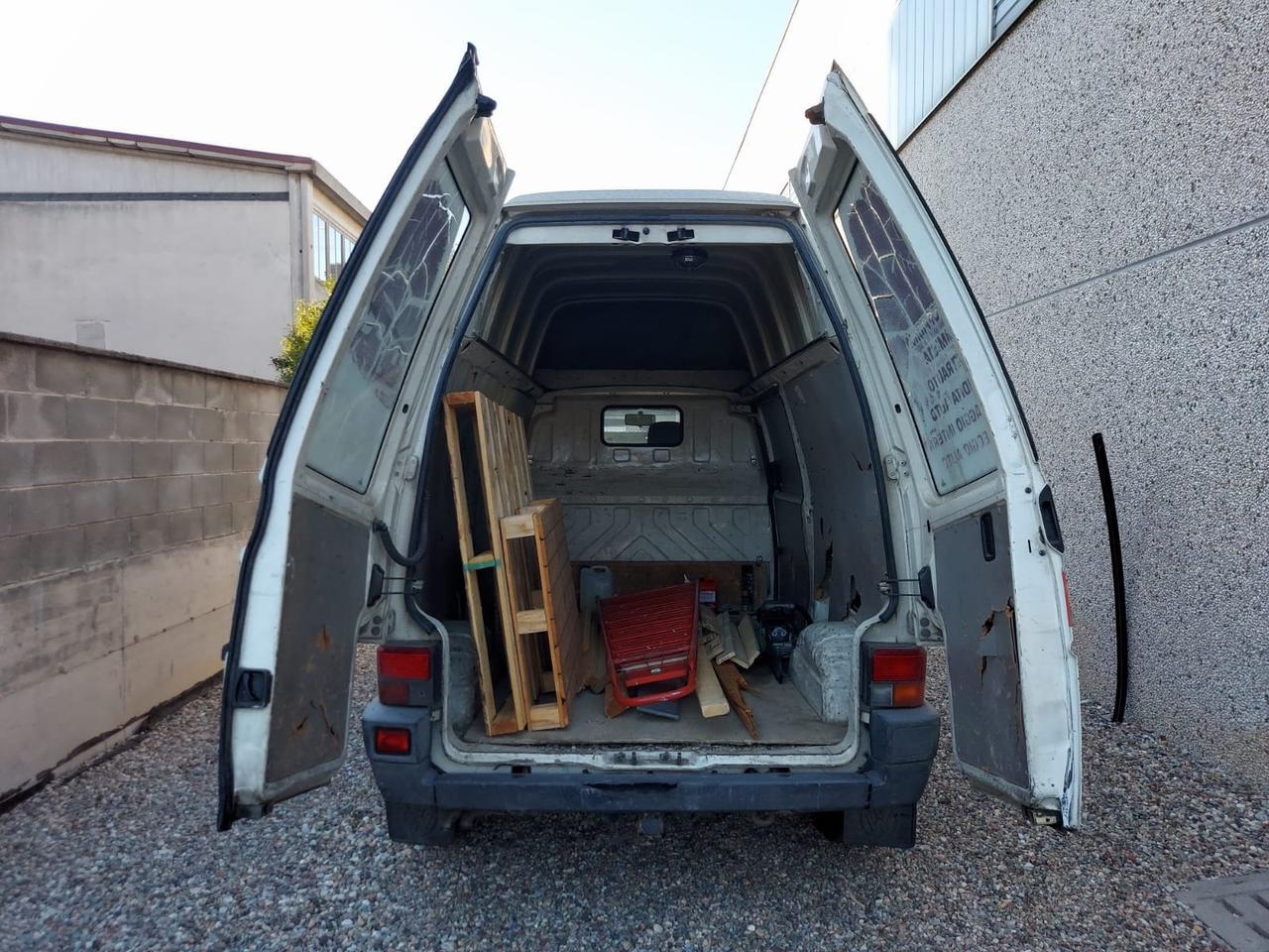 Volkswagen Transporter Base Alta 2.4 Diesel