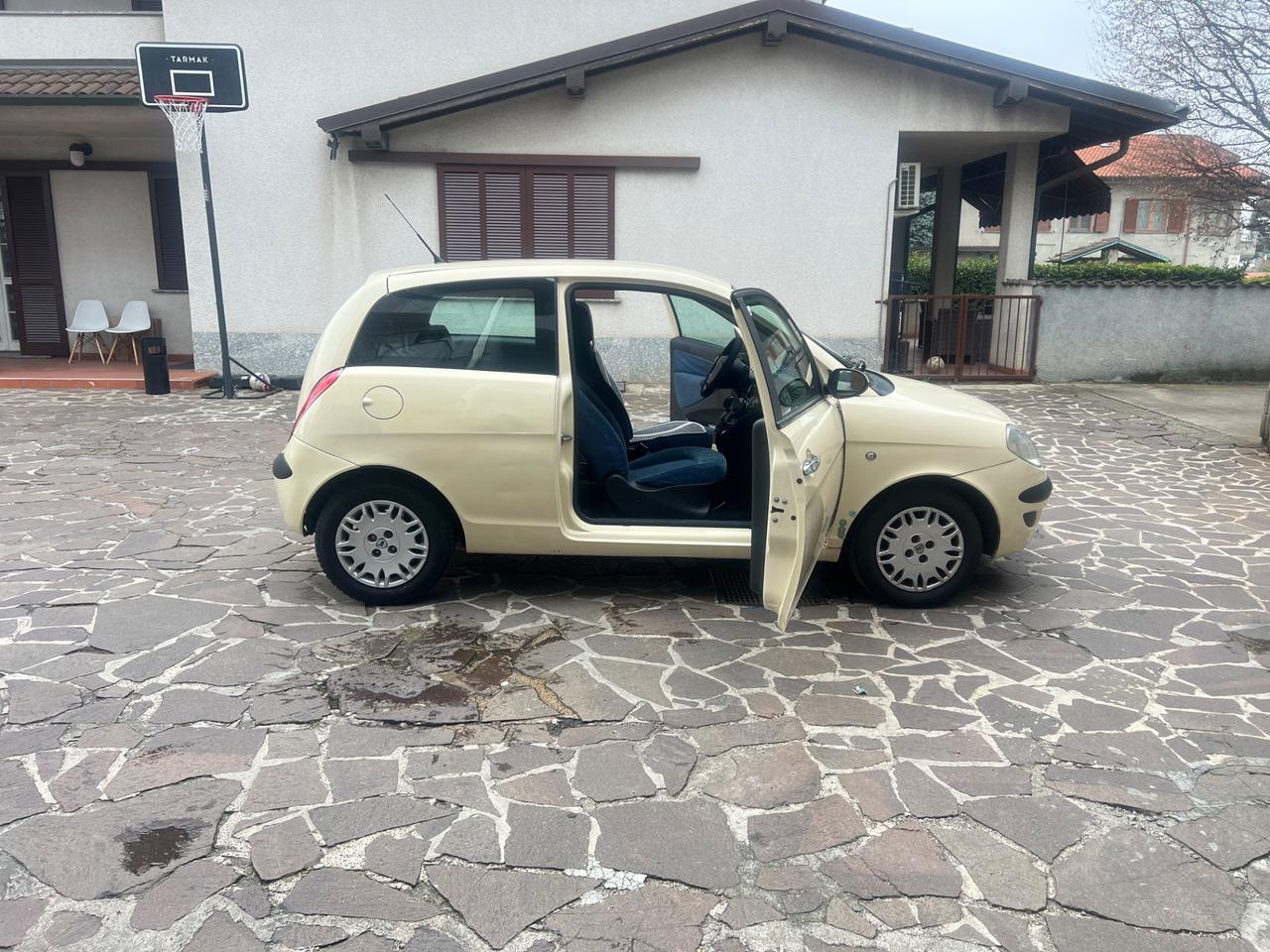 Lancia Ypsilon 1.4 Platino
